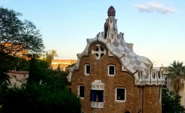 기상천외한 가우디의 창조성, 구엘공원