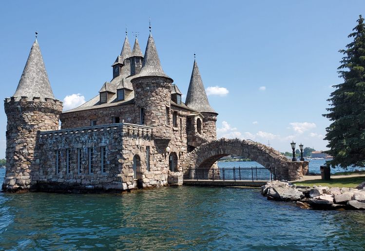 천섬의 사랑, 미완성의 완성